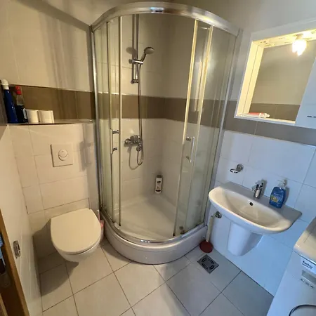 דירה City Apartment *