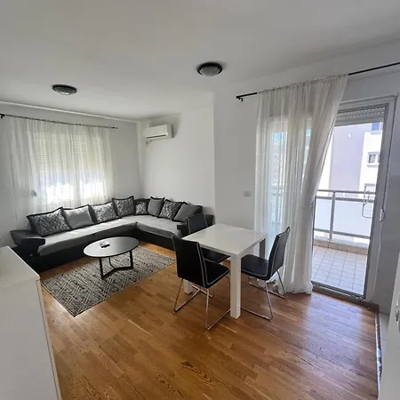City Apartment *