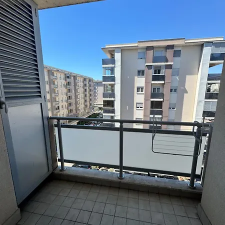 Апартаменти City Apartment *